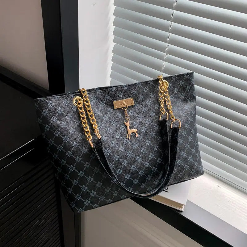 Retro chain shoulder bag for women — Vessa Bags