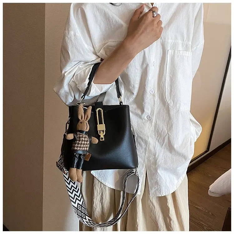 Fashionable Texture Hand - held Bucket Crossbody Bag - Trends Zone
